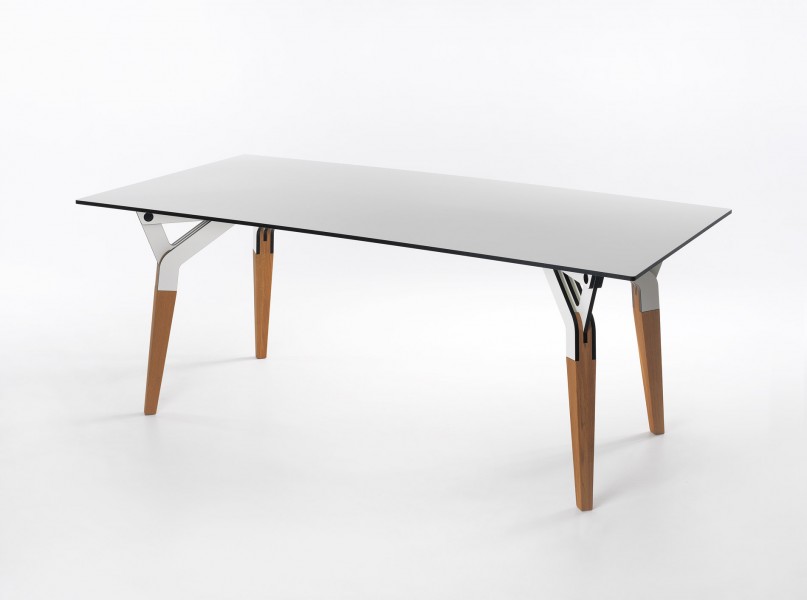 KATABA table by PeLiDesign